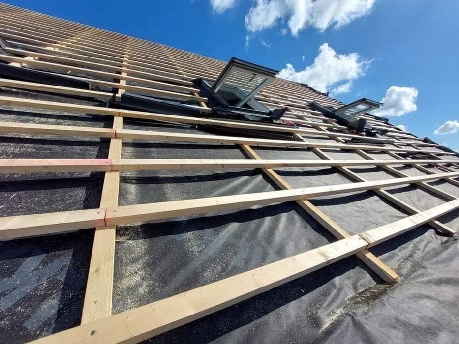 Executăm acoperisuri 
2. Montaj orice tip de invelitoare,
3. Dulgherie