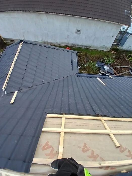 Reparați acoperișuri