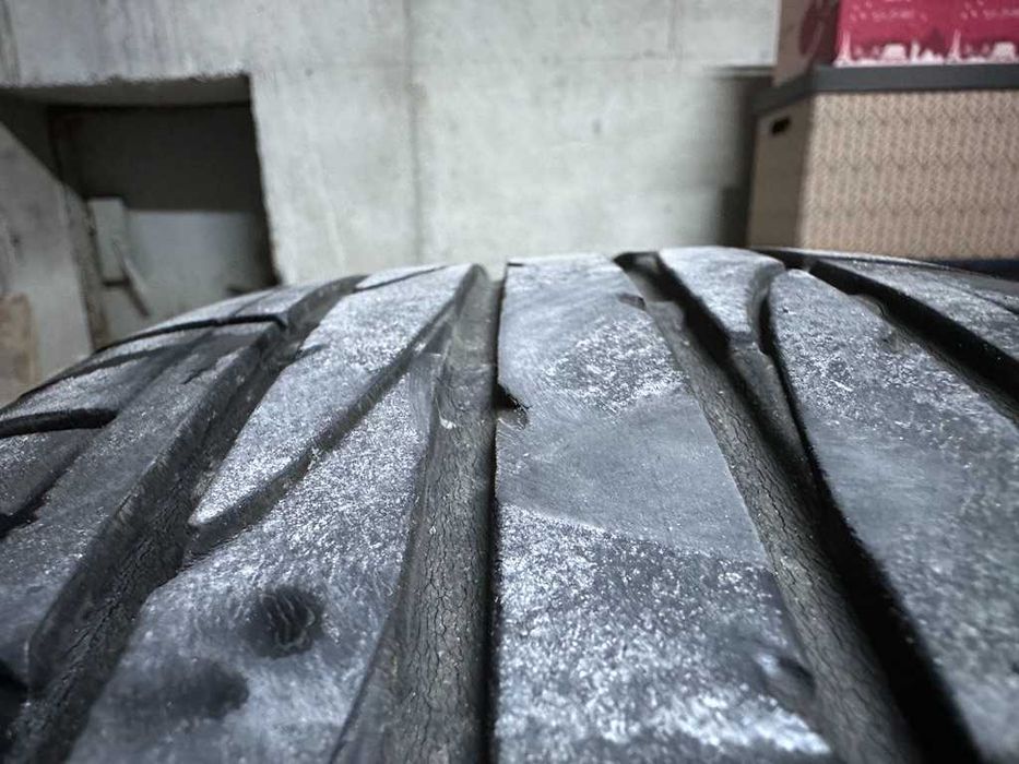 Vand 2 cauciucuri Bridgestone Dueler H/P Sport 215/65 R16 + jante tablă VW