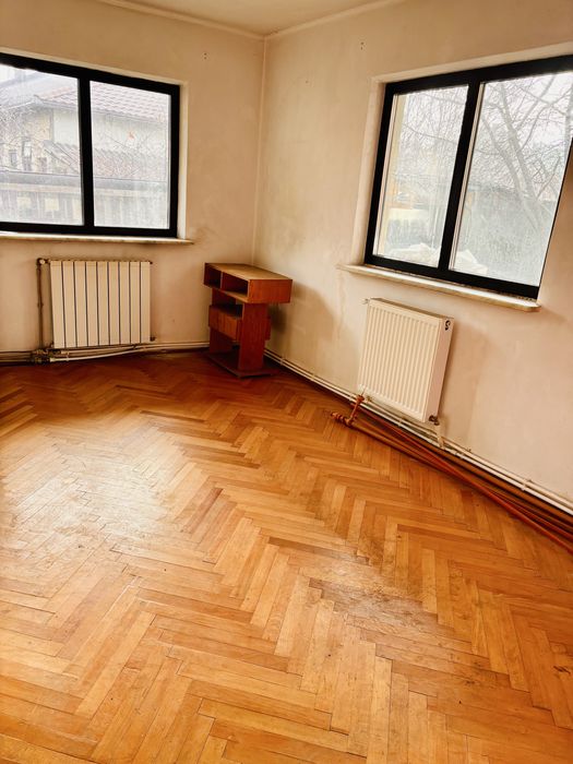 Casa Pitesti  cu curte