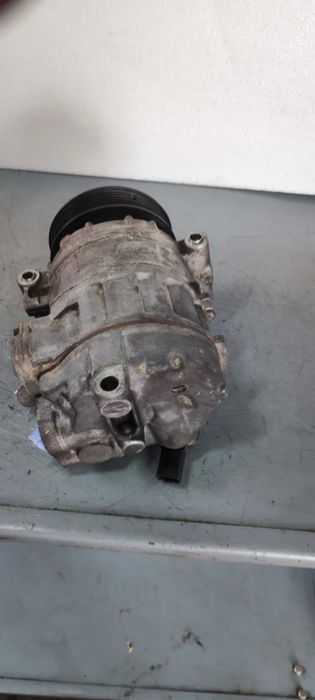 Compresor clima volkswagen vw  golf 5 hatchback 1.4 BLG cod 1K0820859C