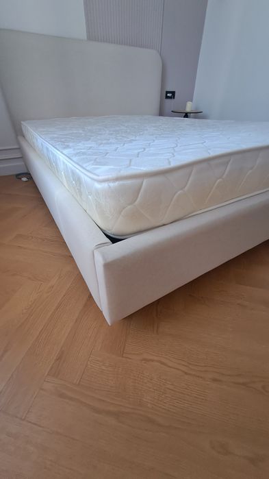 Матрас 160х200 продам как новый