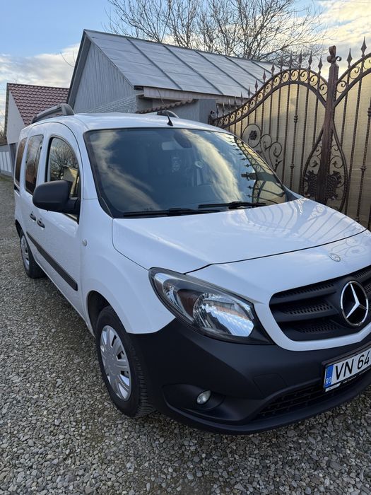 Mercedez citan  proprietar