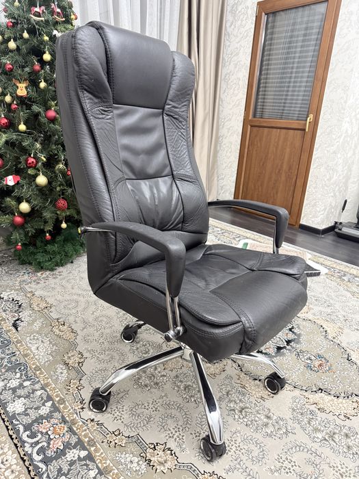 Офисное кресло кожа