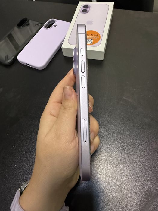 Vand Iphone 17 light purple