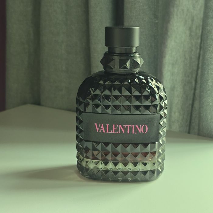 Мъжки парфюмVALENTINO,Born in Roma,оригинален,intense