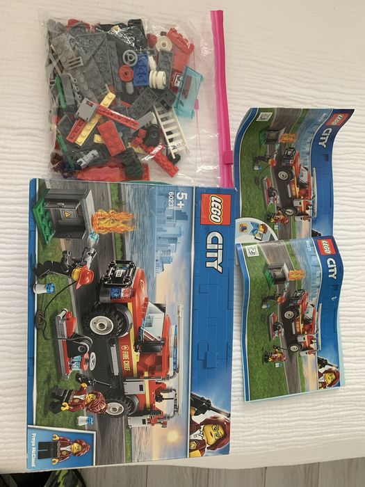 Lego 60231 - Pompieri - Camionul de interventie al comandantului