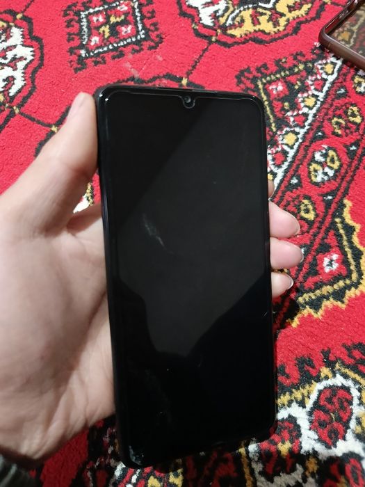 Redmi not 8pro sotiladi aybi yok ishlab duripdi