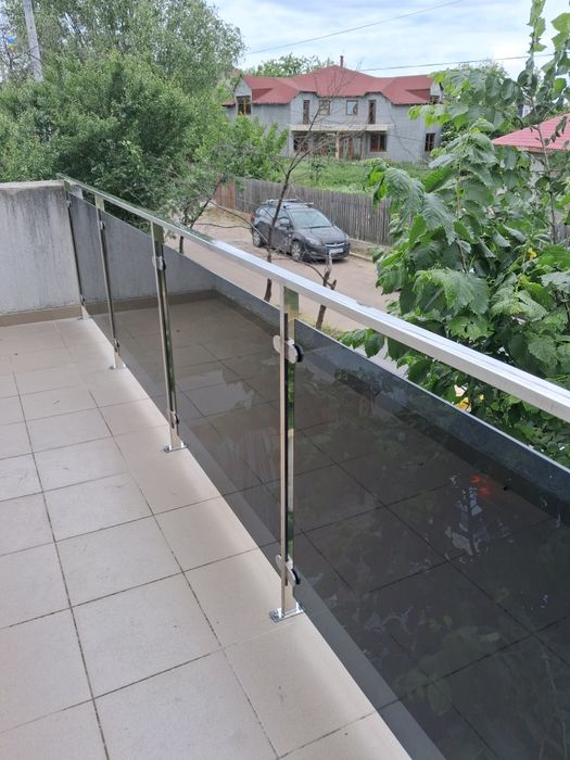 balustrada sticla si inox