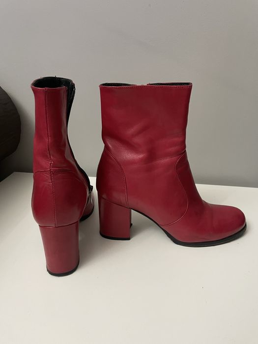 Продам ботинки женские