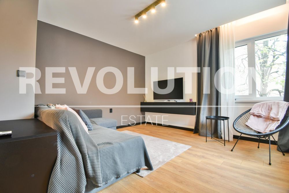 Дава се под наем Тристаен апартамент в София, Лозенец - 90 кв.м за 1100 € - Снимка #5