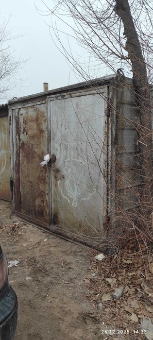 Гараж 4,7 м -2,5 м - высота 2,2 м