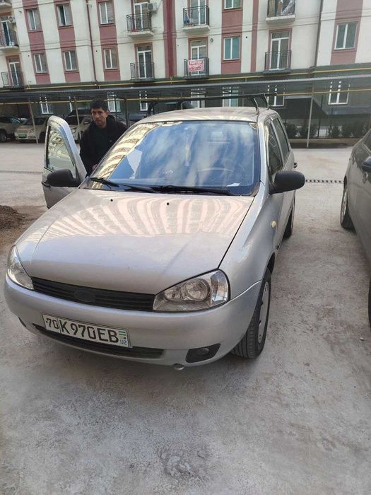 Лада калина сотилади