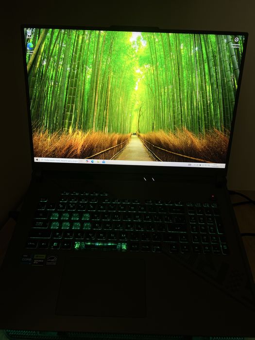 Asus ROG strix g18