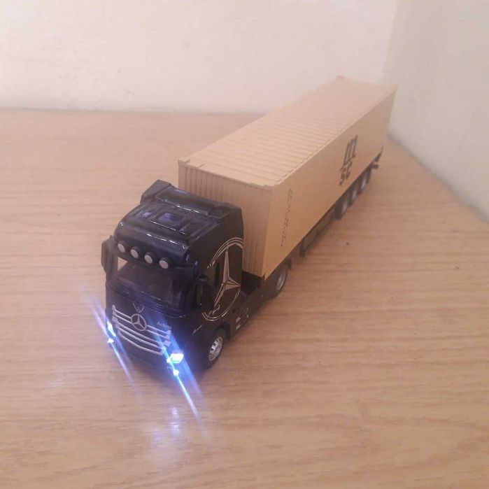 Autotren/autotrailer NOU, Scani si Mercedes Actros, scara 1:50