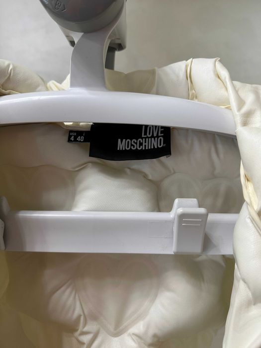 Яке lOVE Moschino