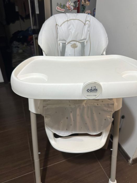Scaun de masă pentru bebeluși