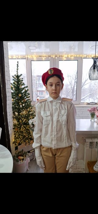 Продам кадетские белые рубашки,р-ры 42,46