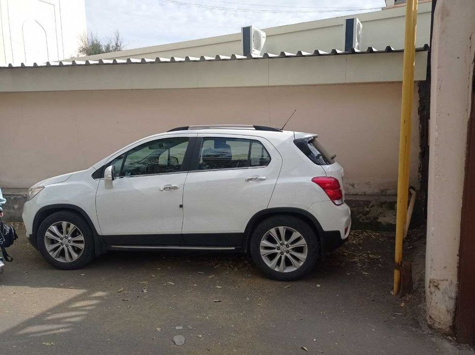 Сотилади TRACKET-1 LTZ PREMIER Автомат 2019г. кредитга хам банк оркали