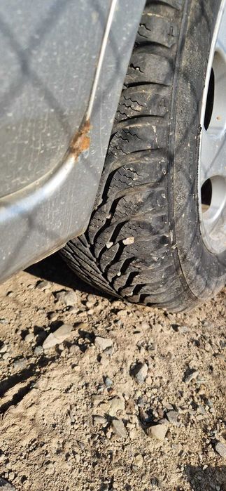 Dezmembrez/vand ford fiesta fără catalizator