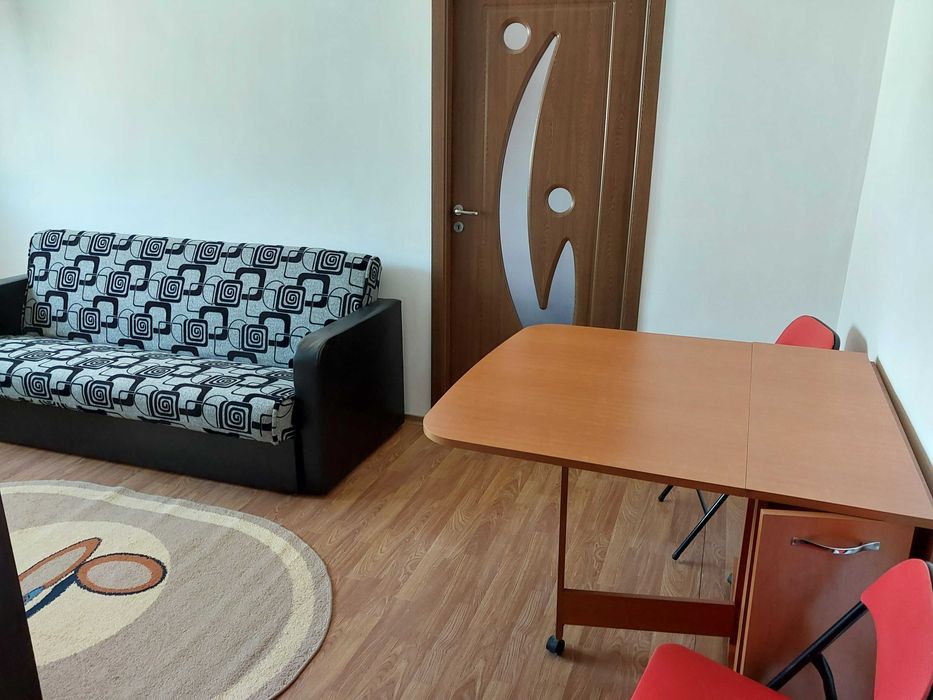 Închiriez apartament cu doua camere în Focșani