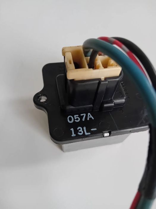 Rezistență Trepte Ventilator Peugeot 4007 C-Crosser 2.2 Diesel 4HN | Cod OEM 4670A282 | Testată Cu Garanție