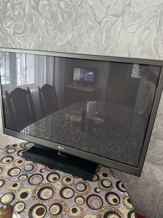 Телевизор LG диагональ 115 см
