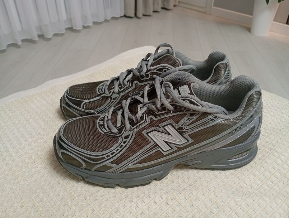 Продам оригинальные кроссовки NB