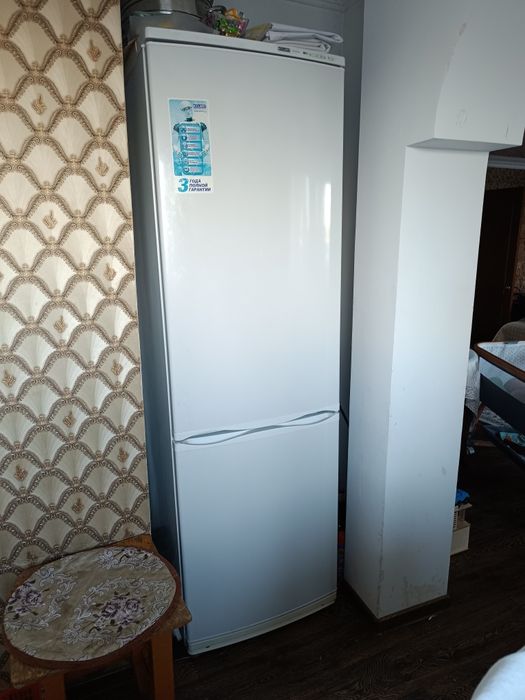Продам холодильник Атлант