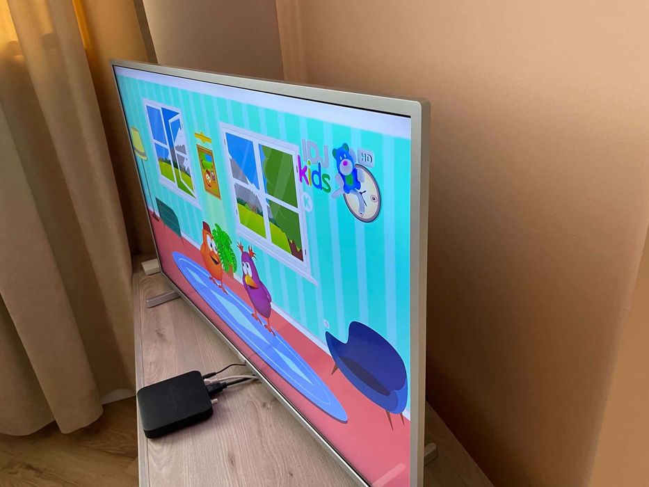 43 inch. Smart TV - Philips