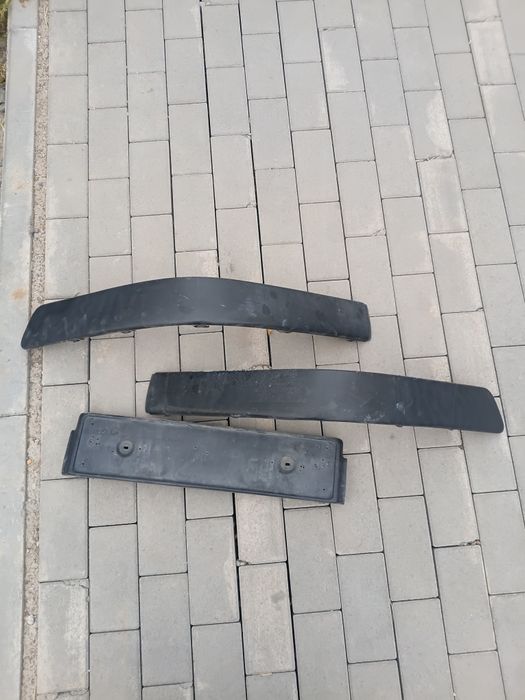 Продам молдинги на ауди 80б4