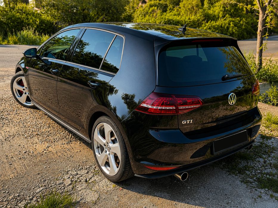 Golf 7 GTI 220 cai impecabila MANUAL