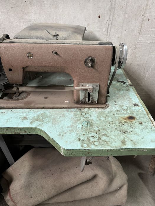 Тикув машинаси сотилади