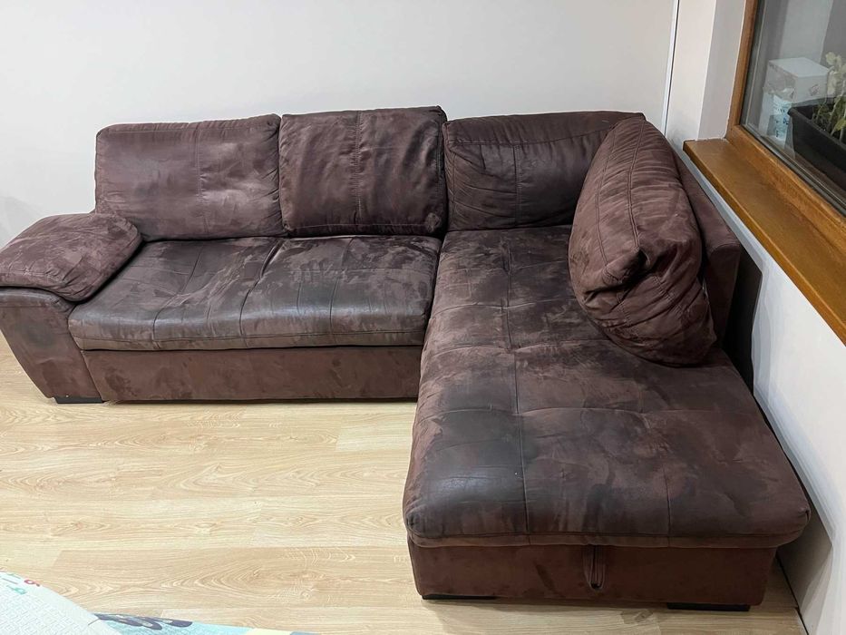 Продавам употребяван диван