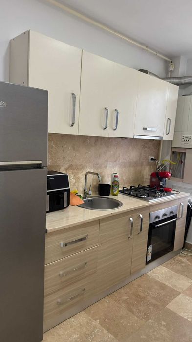 Inchiriez apartament 2 camere decomandat Bucuresti bd timisoara