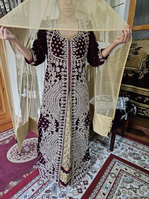 Келинлар либоси, ансамбль