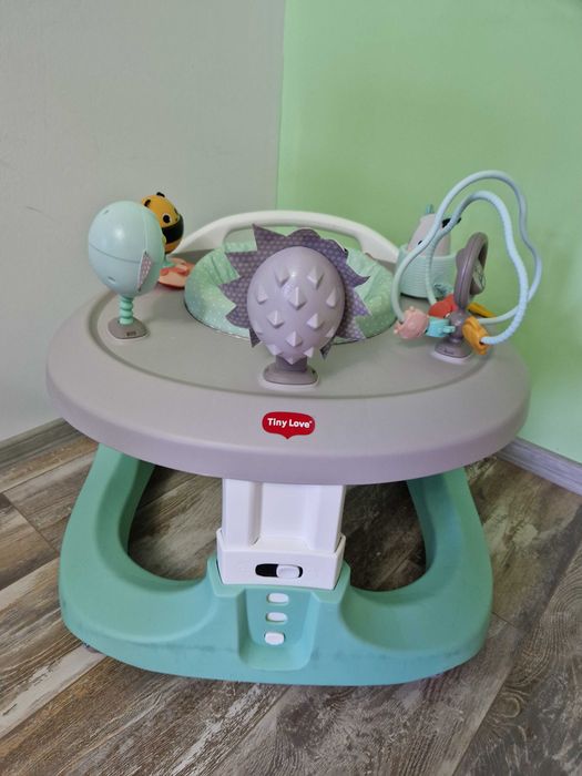 Мобилен център за игра Tiny Love / проходилка