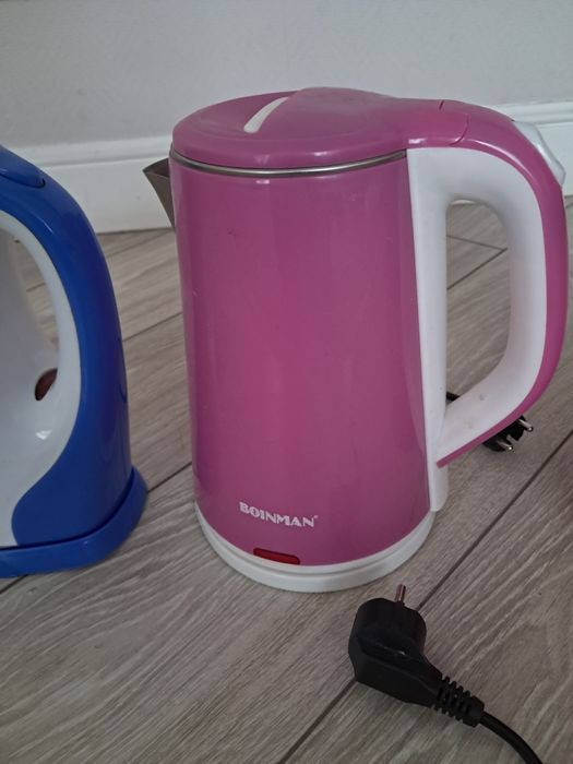 Чайники продам три штуки.