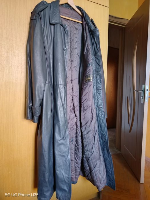 Продавам мъжко Манто