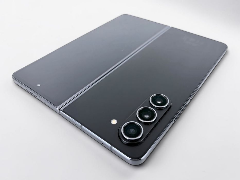 Samsung Galaxy Z Fold 5 5G 512GB 12RAM Black Гаранция!