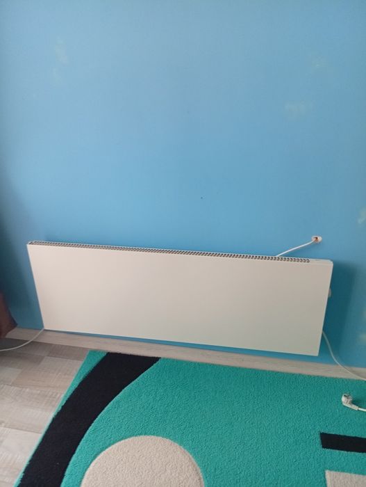 Adax конвектор за стена