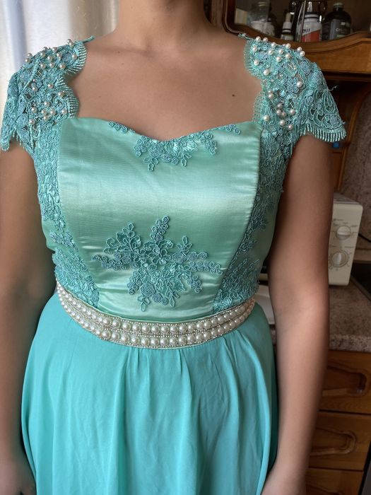 Вечернее платье