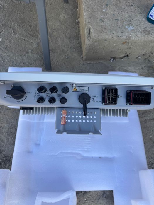 Invertor Hibrid Huawei 10kW  trifazat