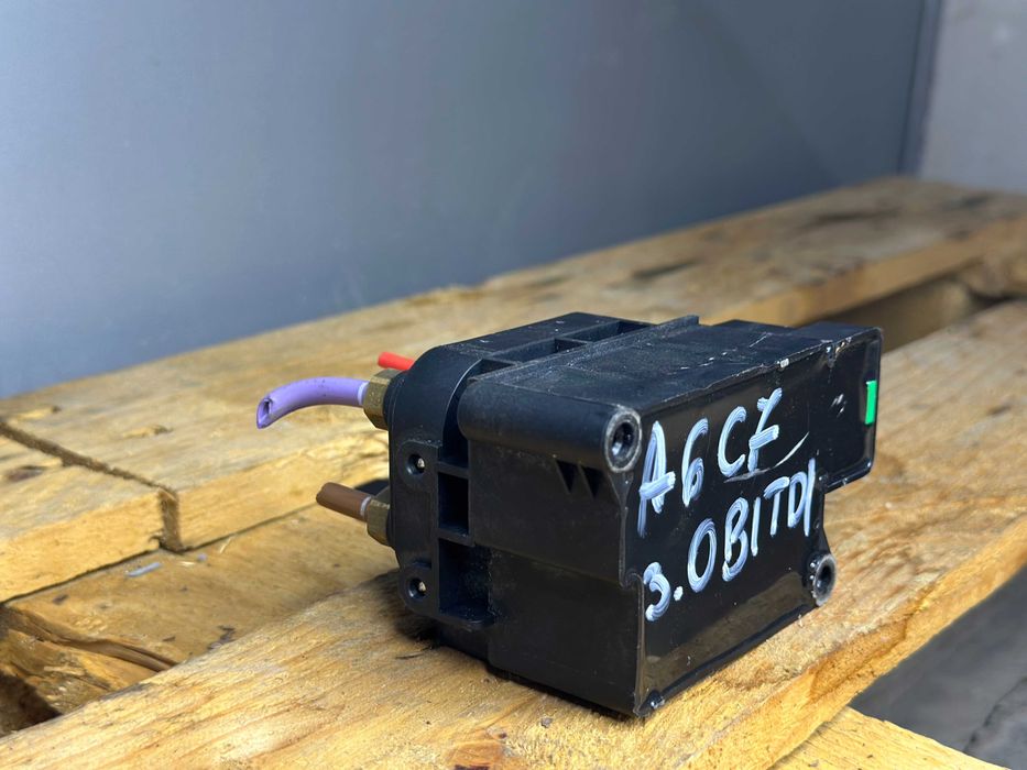 Въздушен клапан / разпределител AUDI 4H0616013