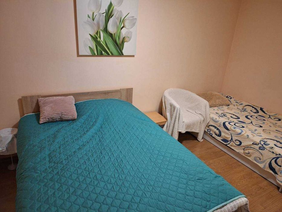 Дава се под наем Двустаен апартамент в Бургас, Славейков - 60 кв.м за 459 € - Снимка #2