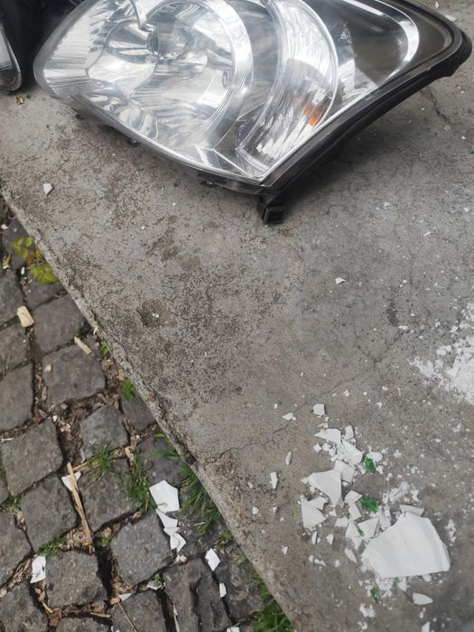 Фарове за toyota corona 2003 година