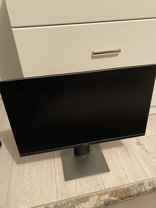 Монитор Dell 23