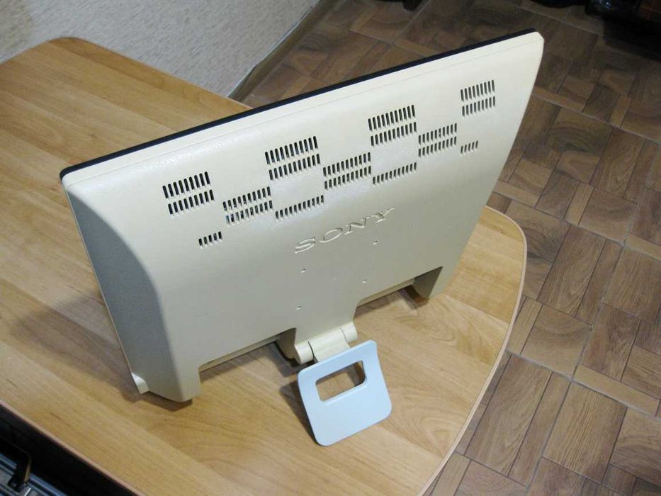 Монитор Sony SDM-E96D