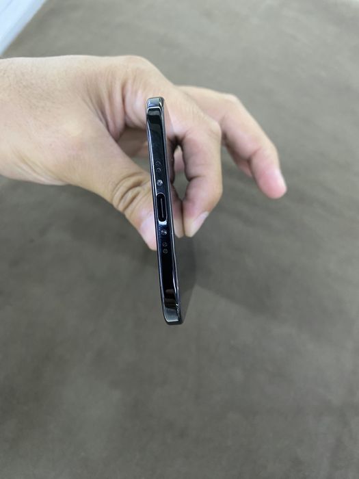 Продам iPhone Air