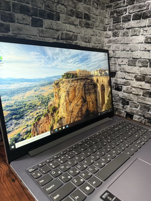 Ноутбук Lenovo